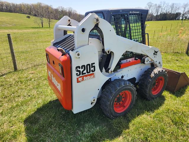 Image of Bobcat S205 equipment image 1