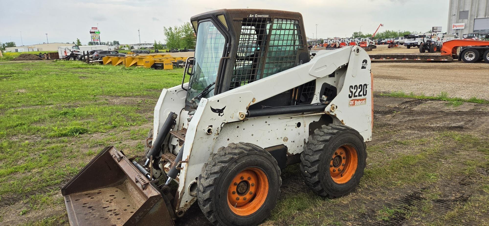 2008 Bobcat S220 Equipment Image0