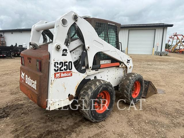 Image of Bobcat S250 equipment image 2