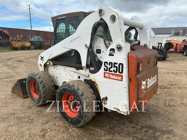 Image of Bobcat S250 equipment image 3