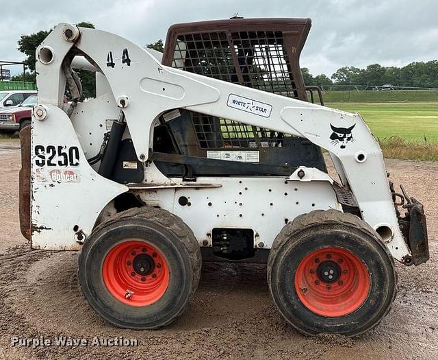 Image of Bobcat S250 equipment image 3