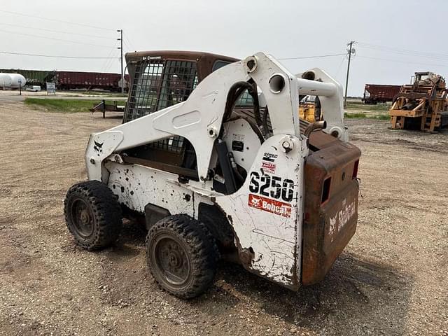 Image of Bobcat S250 equipment image 1