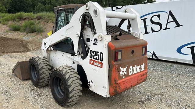 Image of Bobcat S250 equipment image 2