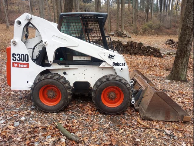 Image of Bobcat S300 equipment image 3