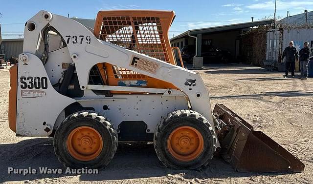 Image of Bobcat S300 equipment image 3