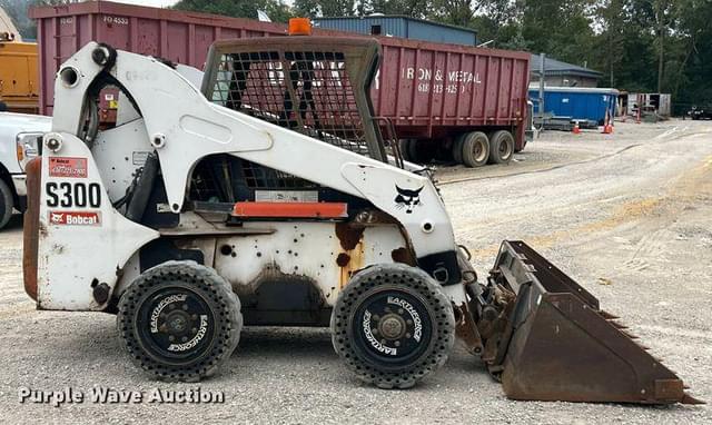 Image of Bobcat S300 equipment image 3