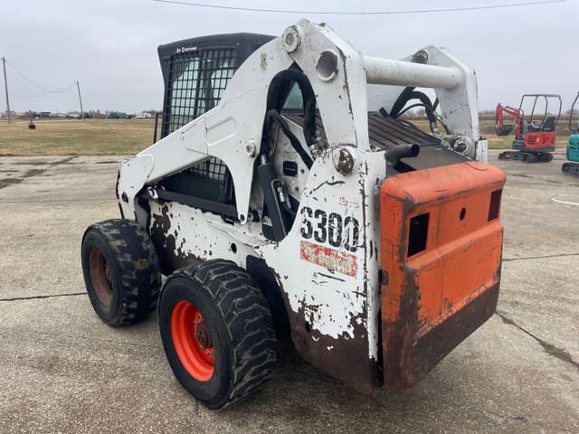 Image of Bobcat S300 equipment image 2
