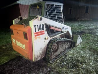 Image of Bobcat T140 equipment image 2