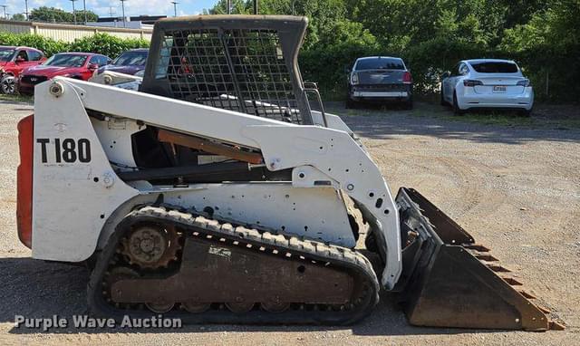 Image of Bobcat T180 equipment image 3