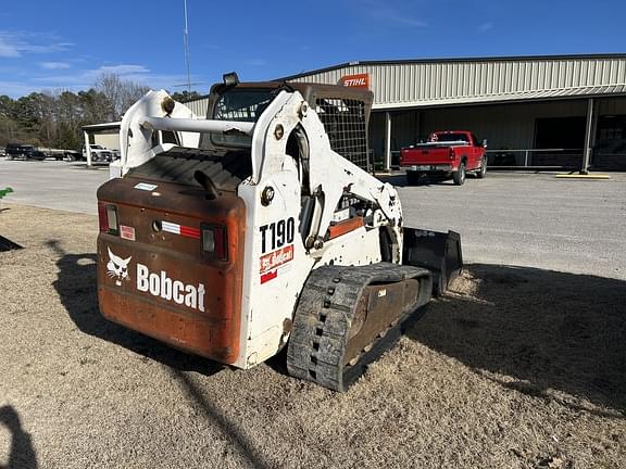 Image of Bobcat T190 equipment image 2