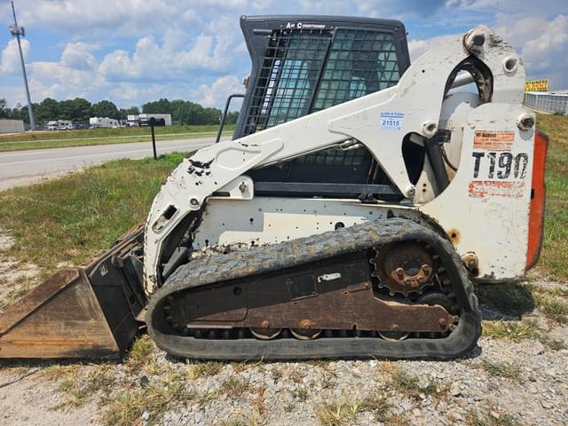 Image of Bobcat T190 equipment image 4
