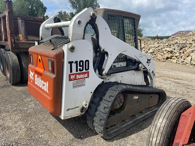 Image of Bobcat T190 equipment image 3