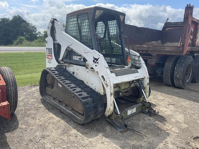 Image of Bobcat T190 equipment image 2