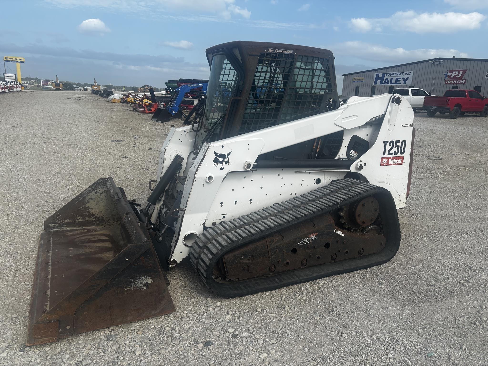 2008 Bobcat T250 Equipment Image0