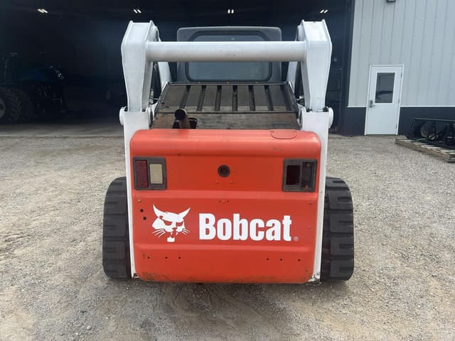Image of Bobcat T300 equipment image 2