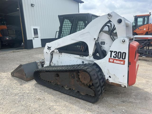 Image of Bobcat T300 equipment image 1