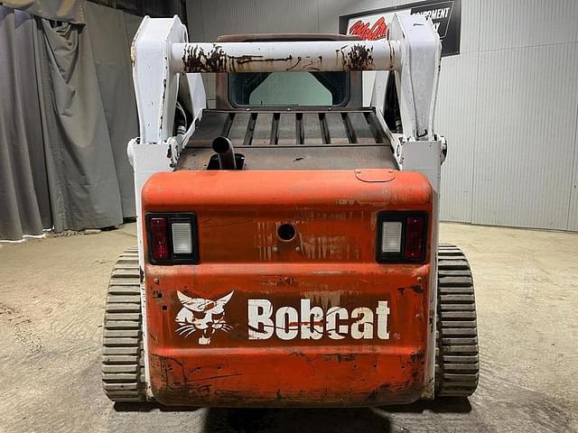 Image of Bobcat T300 equipment image 3