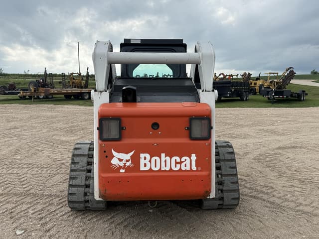 Image of Bobcat T320 equipment image 3