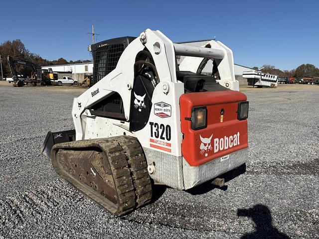 Image of Bobcat T320 equipment image 3