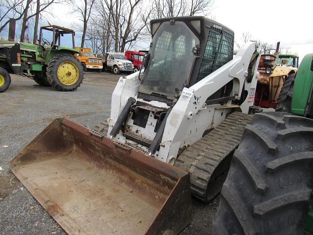 Image of Bobcat T320 equipment image 1