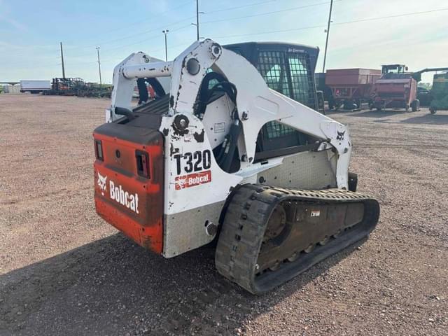 Image of Bobcat T320 equipment image 2