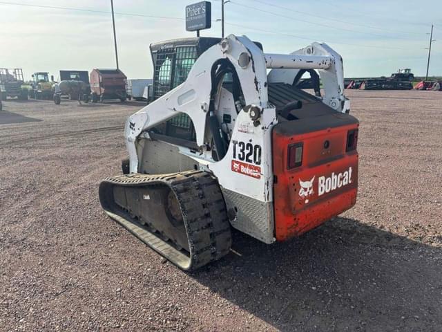 Image of Bobcat T320 equipment image 3