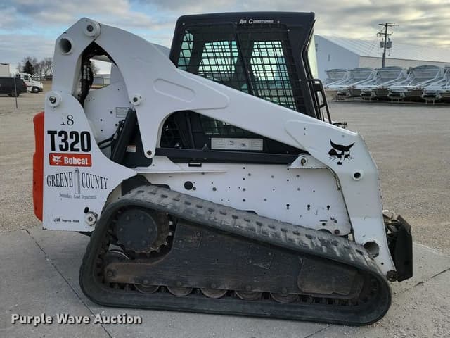 Image of Bobcat T320 equipment image 3