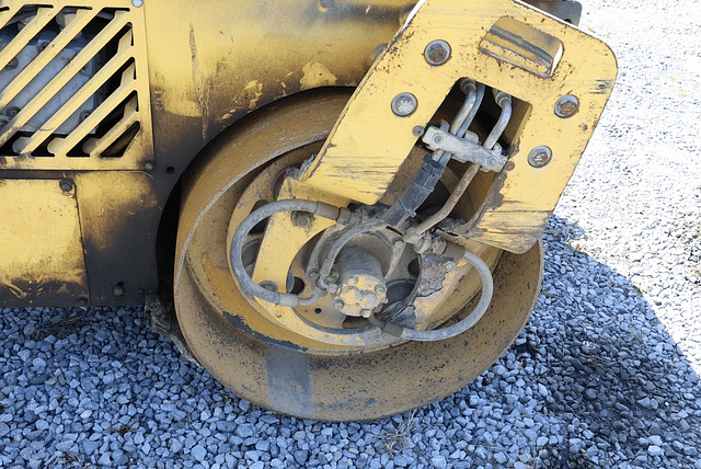 Image of Bomag BW120AD equipment image 4