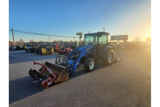 Image of New Holland Boomer 3045 equipment image 3