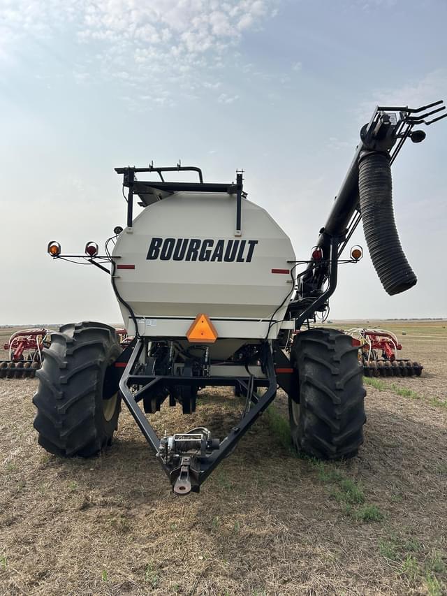 Image of Bourgault 5710 equipment image 4