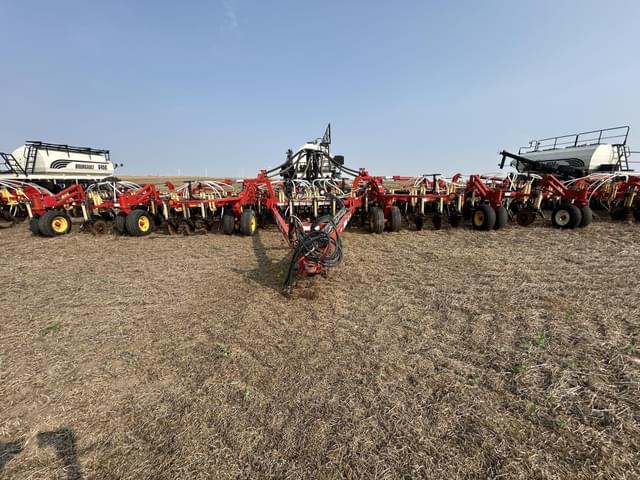 Image of Bourgault 5710 equipment image 1