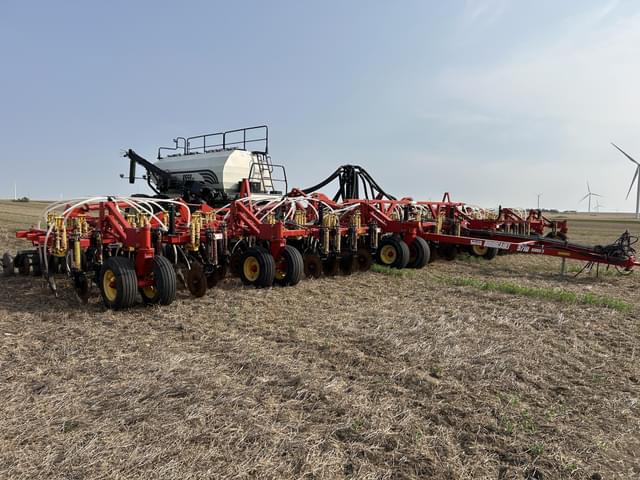 Image of Bourgault 5710 equipment image 2