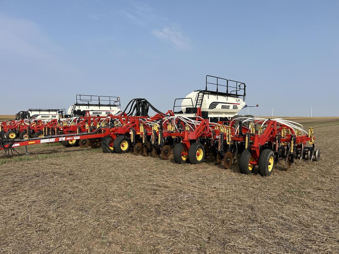 Image of Bourgault 5710 Primary image