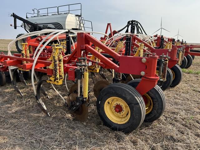 Image of Bourgault 5710 equipment image 3