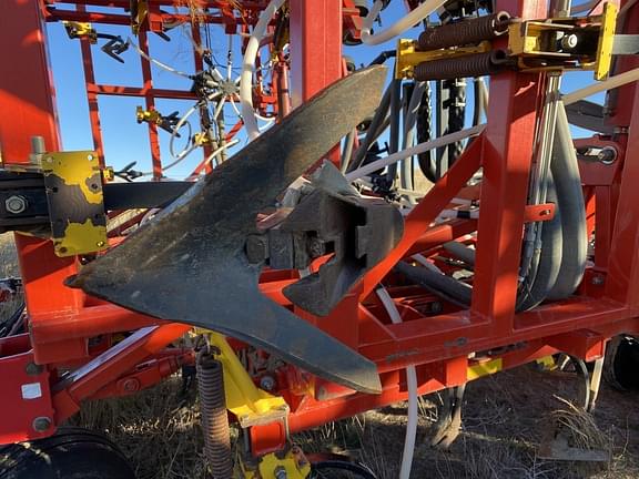 Image of Bourgault 5710 equipment image 4