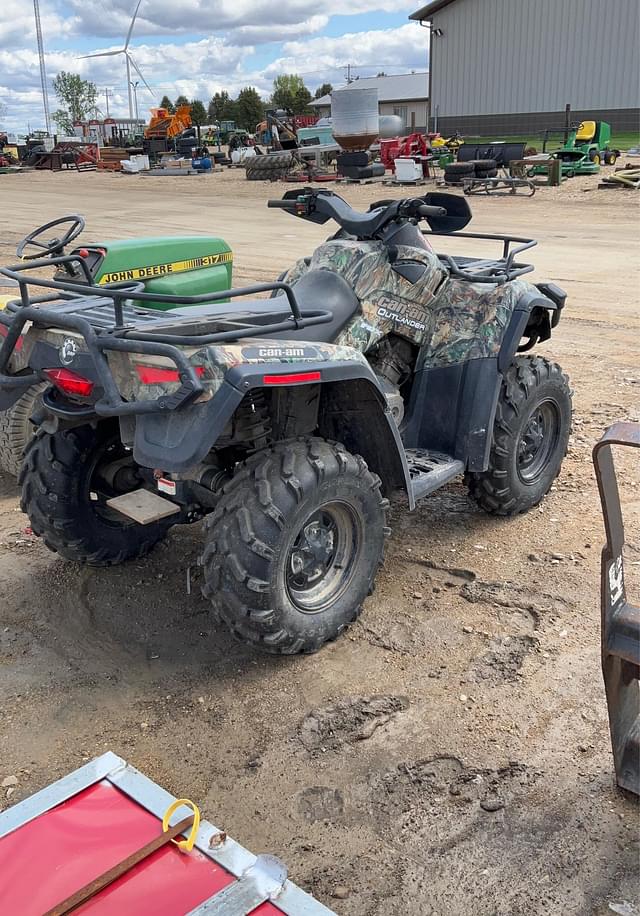 Image of Can-Am Outlander 800 equipment image 3