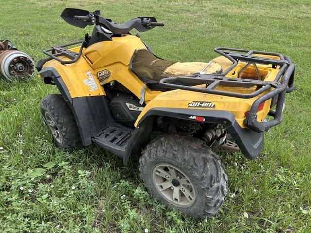 Image of Can-Am Outlander 500 equipment image 2