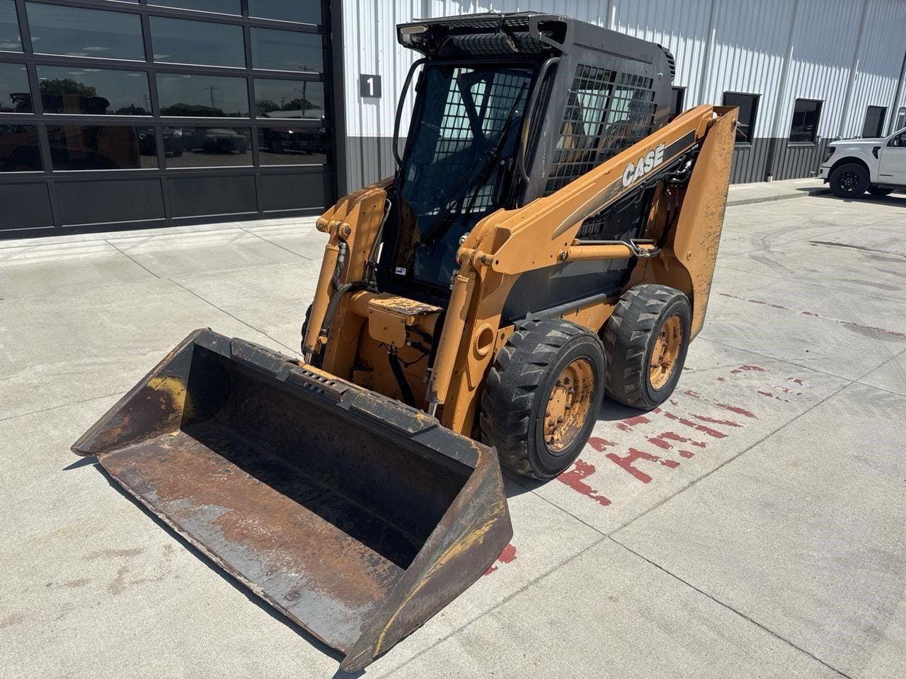2008 Case 420 Equipment Image0