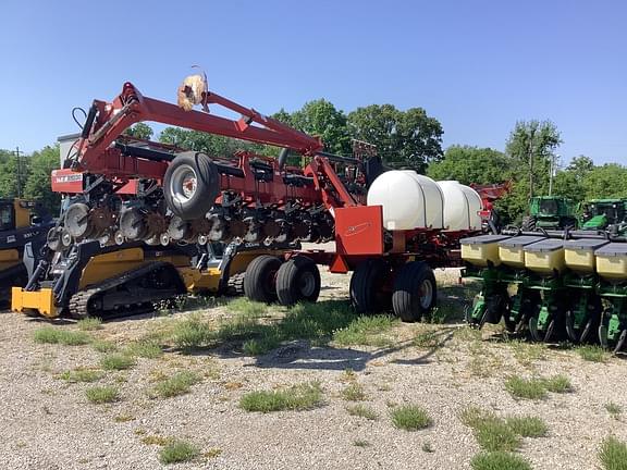 Image of Case IH 1200 equipment image 4