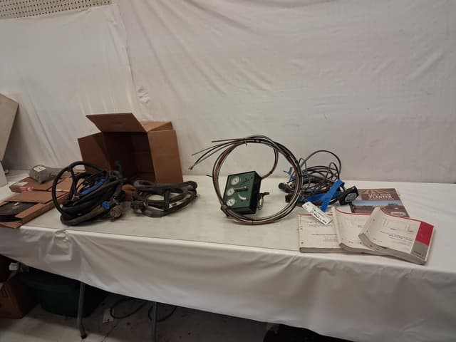 Image of Case IH 1230 equipment image 4