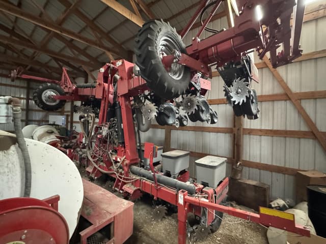 Image of Case IH 1230 equipment image 3