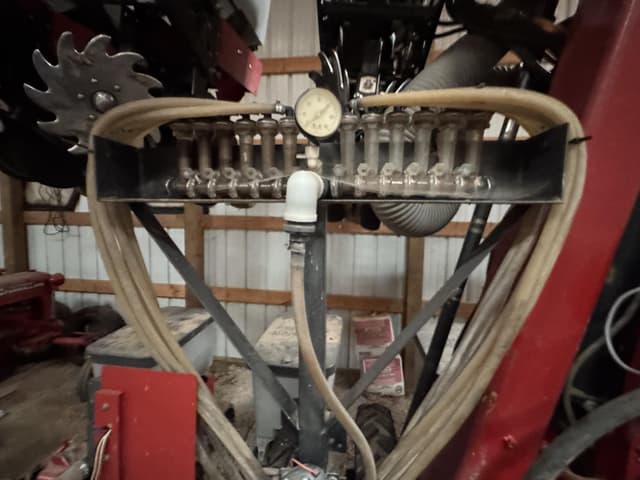 Image of Case IH 1230 equipment image 2