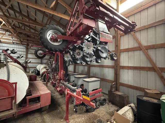 Image of Case IH 1230 equipment image 4
