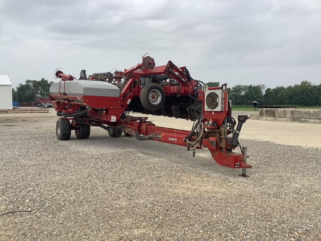 Image of Case IH 1240 Primary image