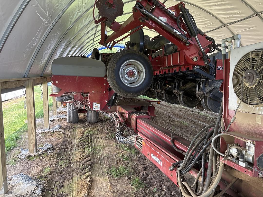 Image of Case IH 1240 Primary image