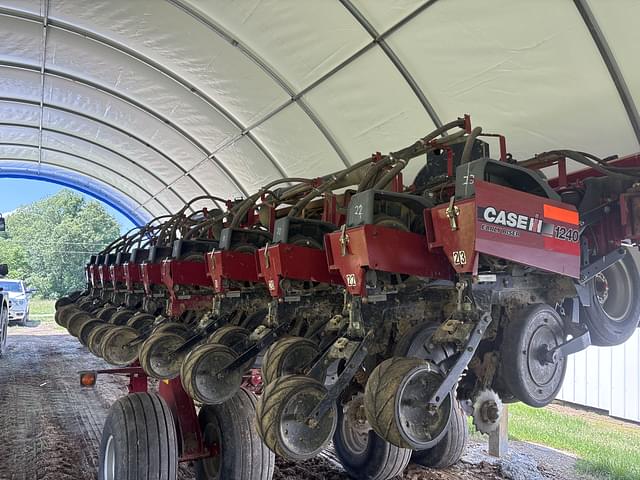 Image of Case IH 1240 equipment image 4