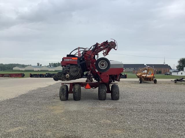 Image of Case IH 1240 equipment image 3
