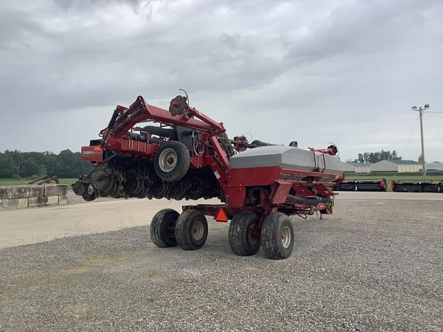 Image of Case IH 1240 equipment image 2