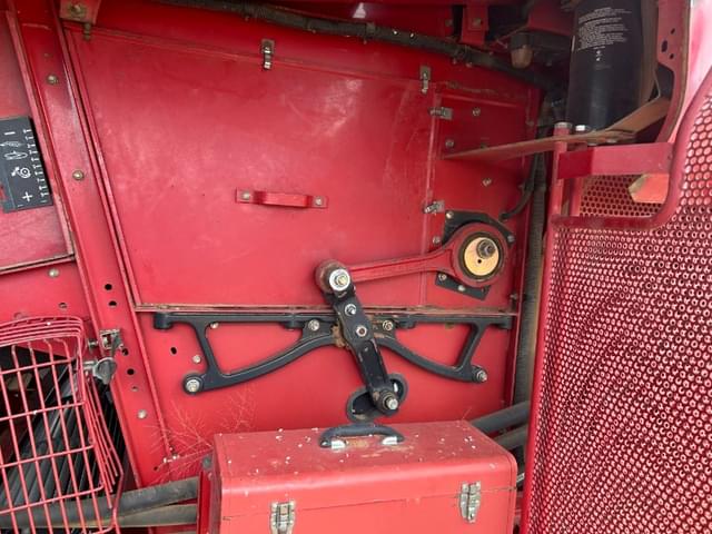 Image of Case IH 2388 equipment image 2