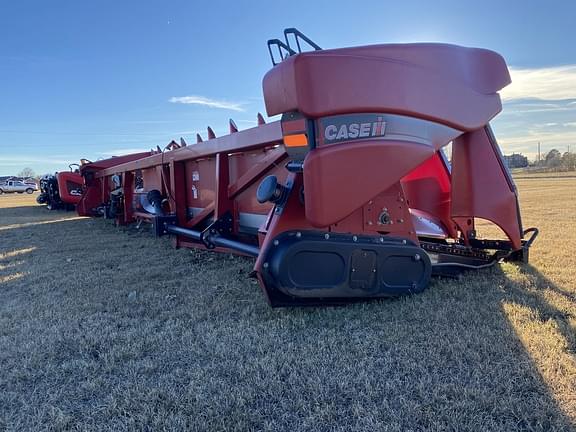 Image of Case IH 2412 equipment image 3